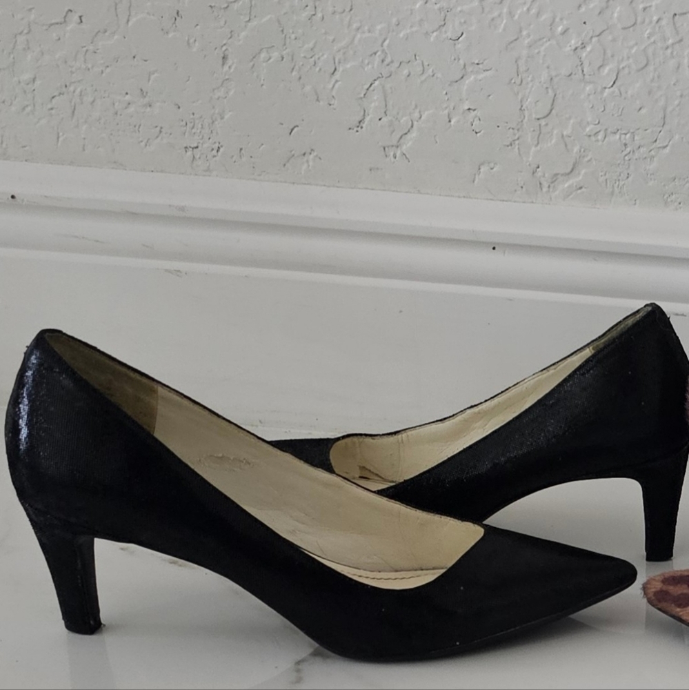 Anne Klein Iflex Leather Black Heels 6.5 Pointed Toe - Picture 3 of 3
